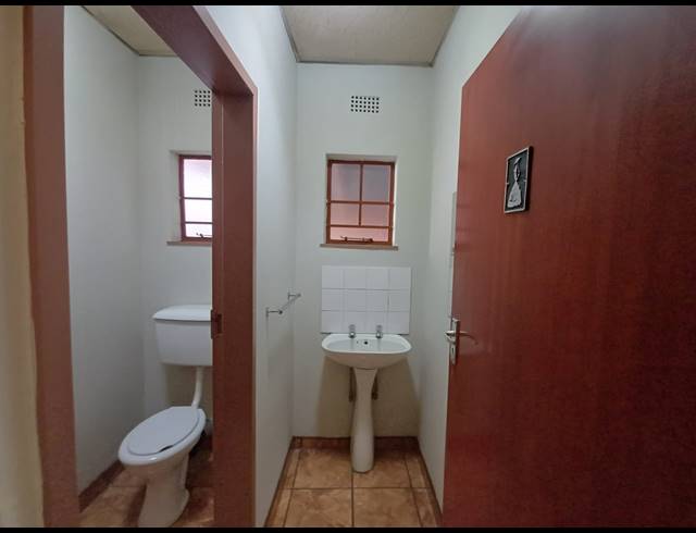 402M² WAREHOUSE FOR SALE IN VANDERBIJLPARK CE 6